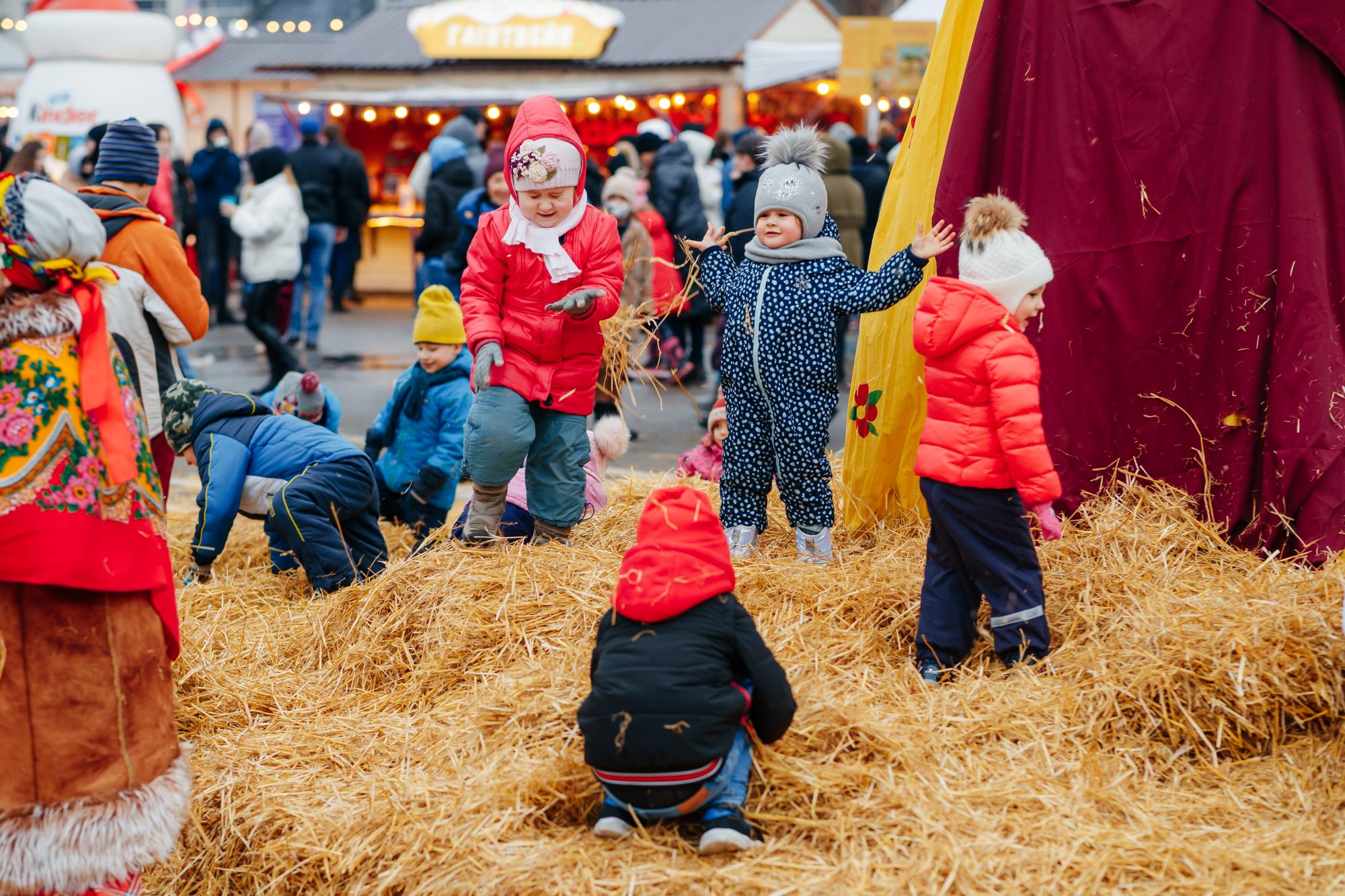 В Киеве песнями, танцами, спектаклями и фаер-шоу встретят весну: где и когда